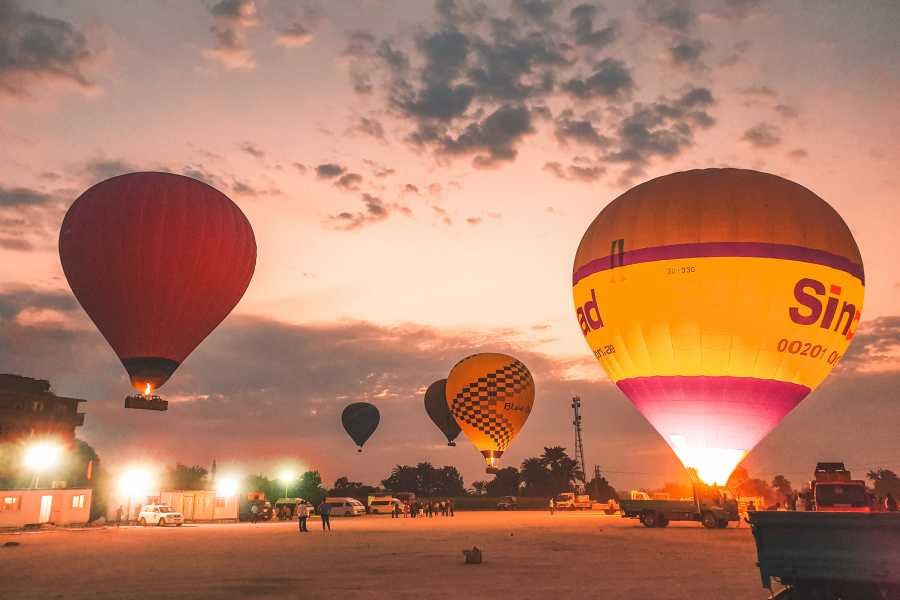 2 day Luxor adventure and sunrise hot air balloon