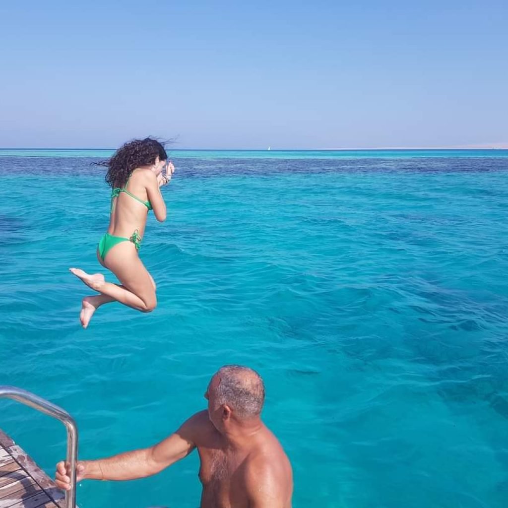 Dolphin House Snorkeling tour