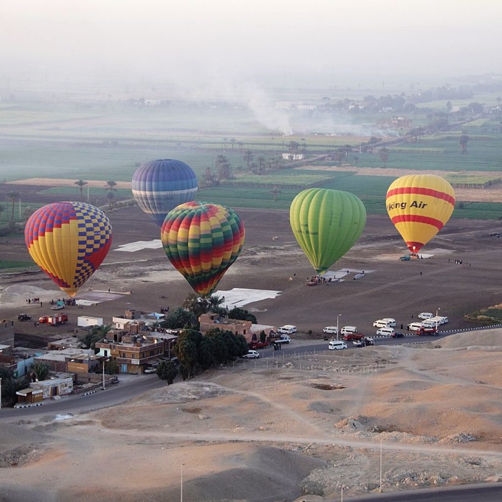 2 day Luxor adventure and sunrise hot air balloon