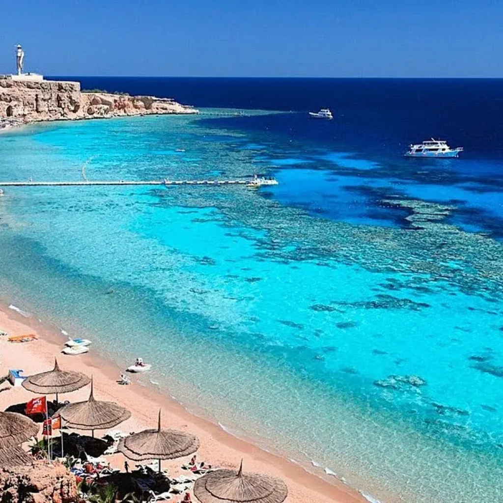 Marsa Alam: Pirates Premium Boat to turtle bay with lunch