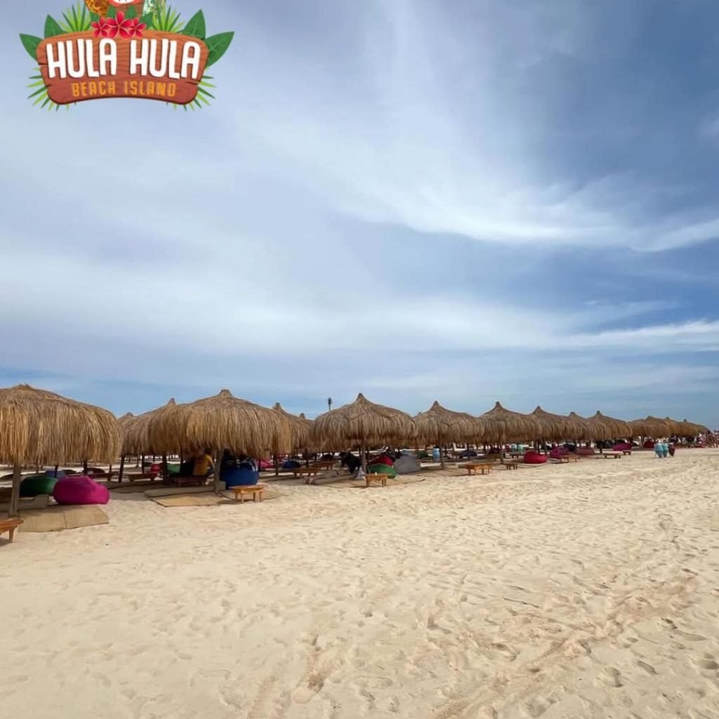 Hula Hula Island & Snorkeling Cruise